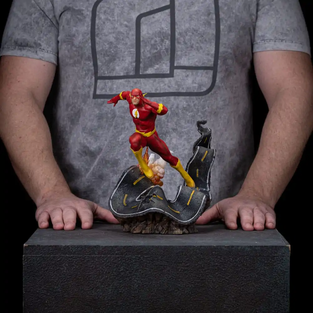 Statuie artistică DC Comics Art Scale 1/10 Flash 25 cm poza produsului
