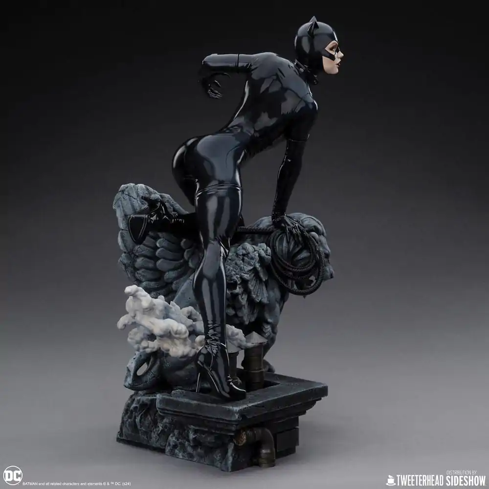 DC Comics Maquette 1/6 Catwoman 35 cm poza produsului