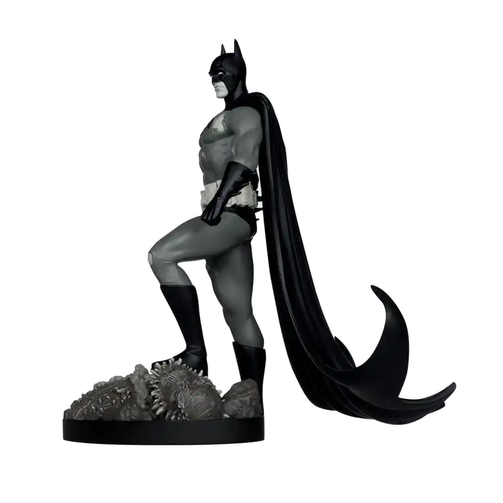 Statuie DC Direct 1/10 Batman by Bjorn Barends (Black White) 18 cm poza produsului