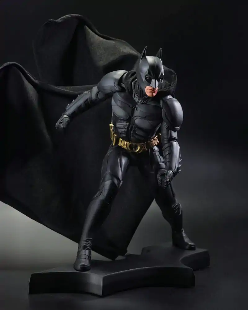 DC Direct Statuie de rasina DC Movie Statues Batman (The Dark Knight) 24 cm poza produsului