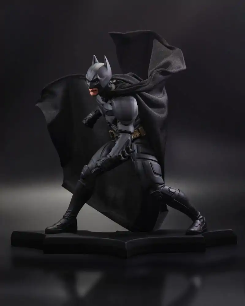 DC Direct Statuie de rasina DC Movie Statues Batman (The Dark Knight) 24 cm poza produsului