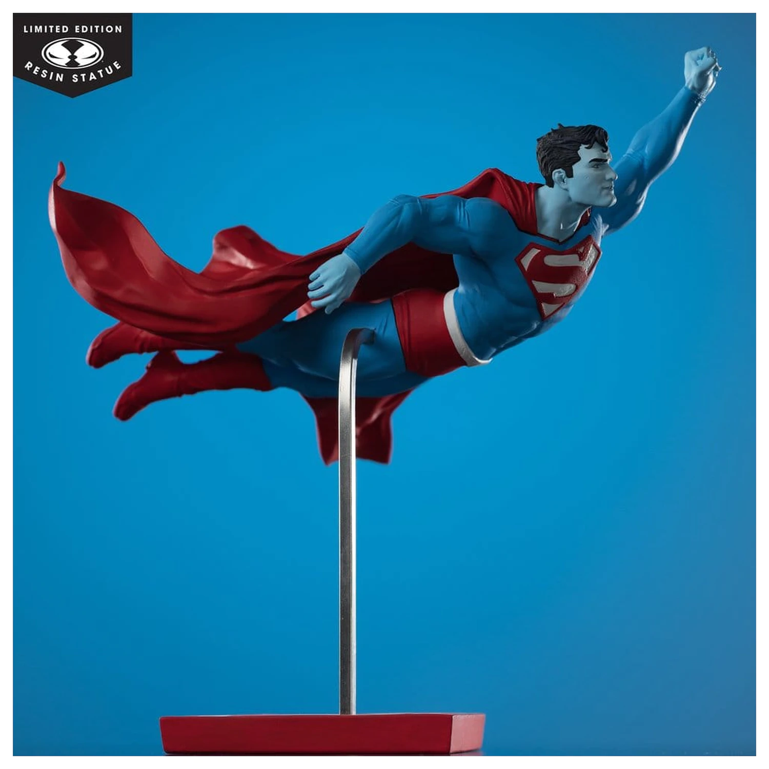 DC Direct Superman Red & Blue Statuie 1/10 Superman de Lee Bermejo 26 cm poza produsului