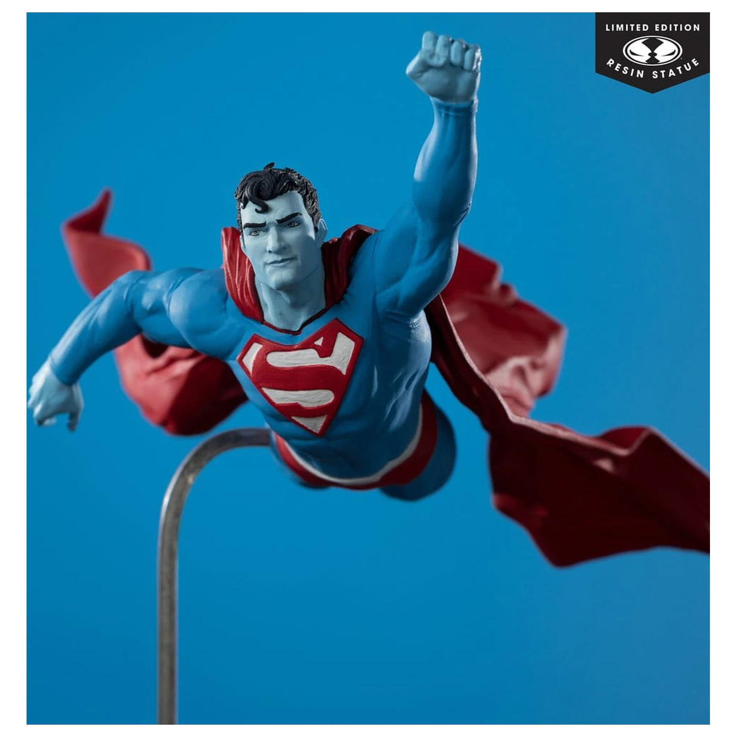 DC Direct Superman Red & Blue Statuie 1/10 Superman de Lee Bermejo 26 cm poza produsului
