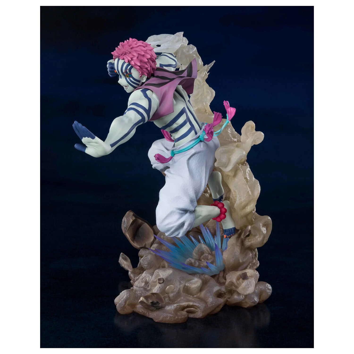 Demon Slayer Kimetsu No Yaiba Akaza Upper Three S.H. Figurarts figurina 17 cm poza produsului