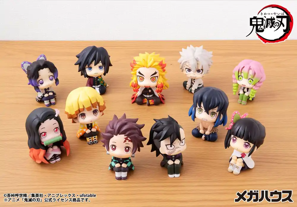 Demon Slayer Kimetsu no Yaiba Look Up Statueta din PVC Rengoku Kyojuro 11 cm poza produsului