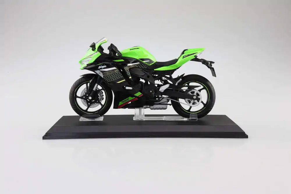 Statuetă Seria Motociclete Diecast 1/12 Kawasaki Ninja ZX-25R Verde Lime×Ebony 16 cm poza produsului