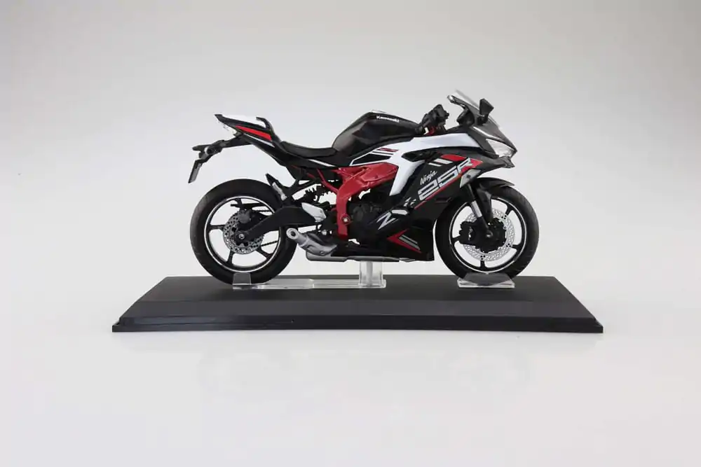 Statuetă Serie Motociclete Diecast 1/12 Kawasaki Ninja ZX-25R Metallic Spark Black×Peal Flat Stardust White 16 cm poza produsului