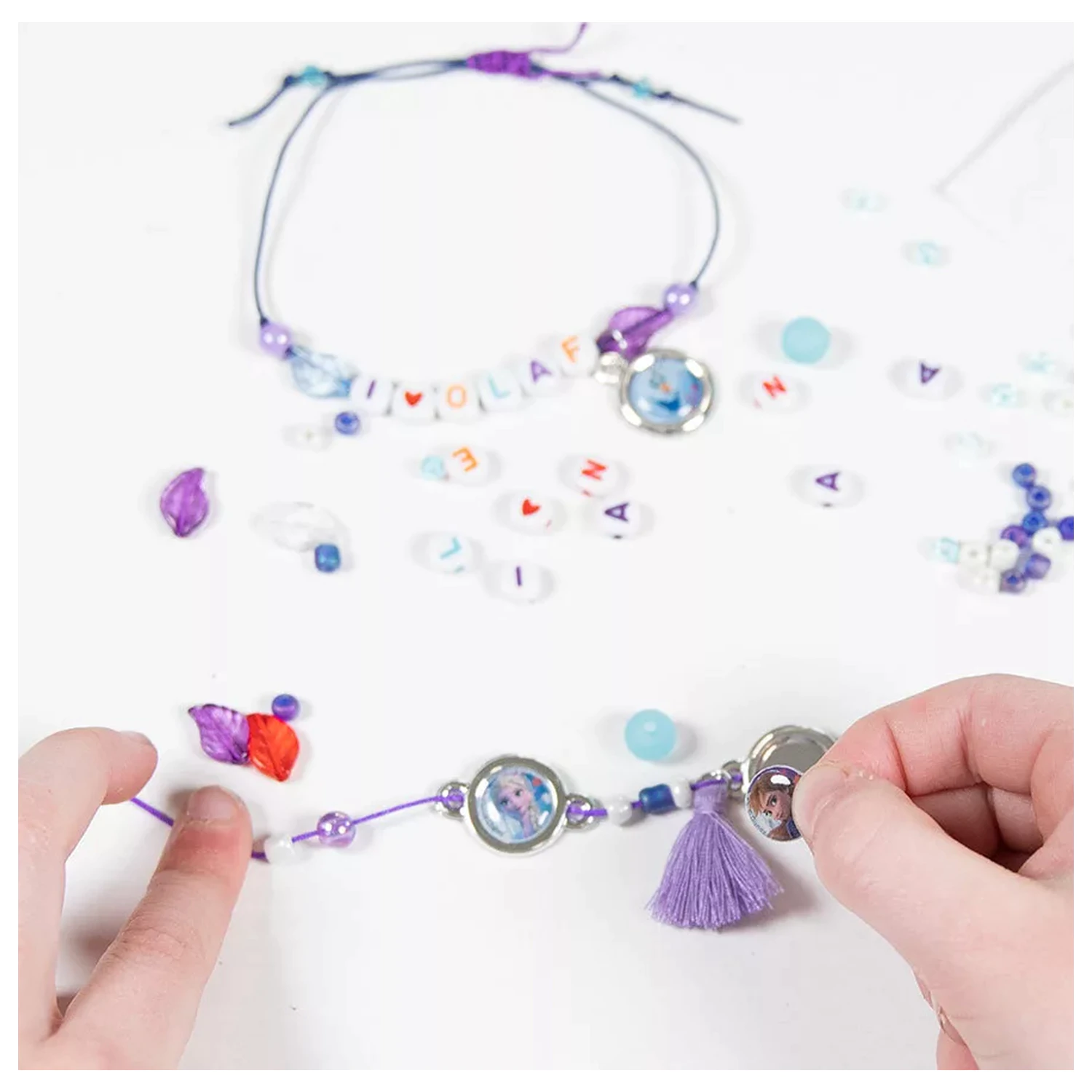 Set pentru realizarea bratarilor cu litere Disney Frozen Destiny poza produsului