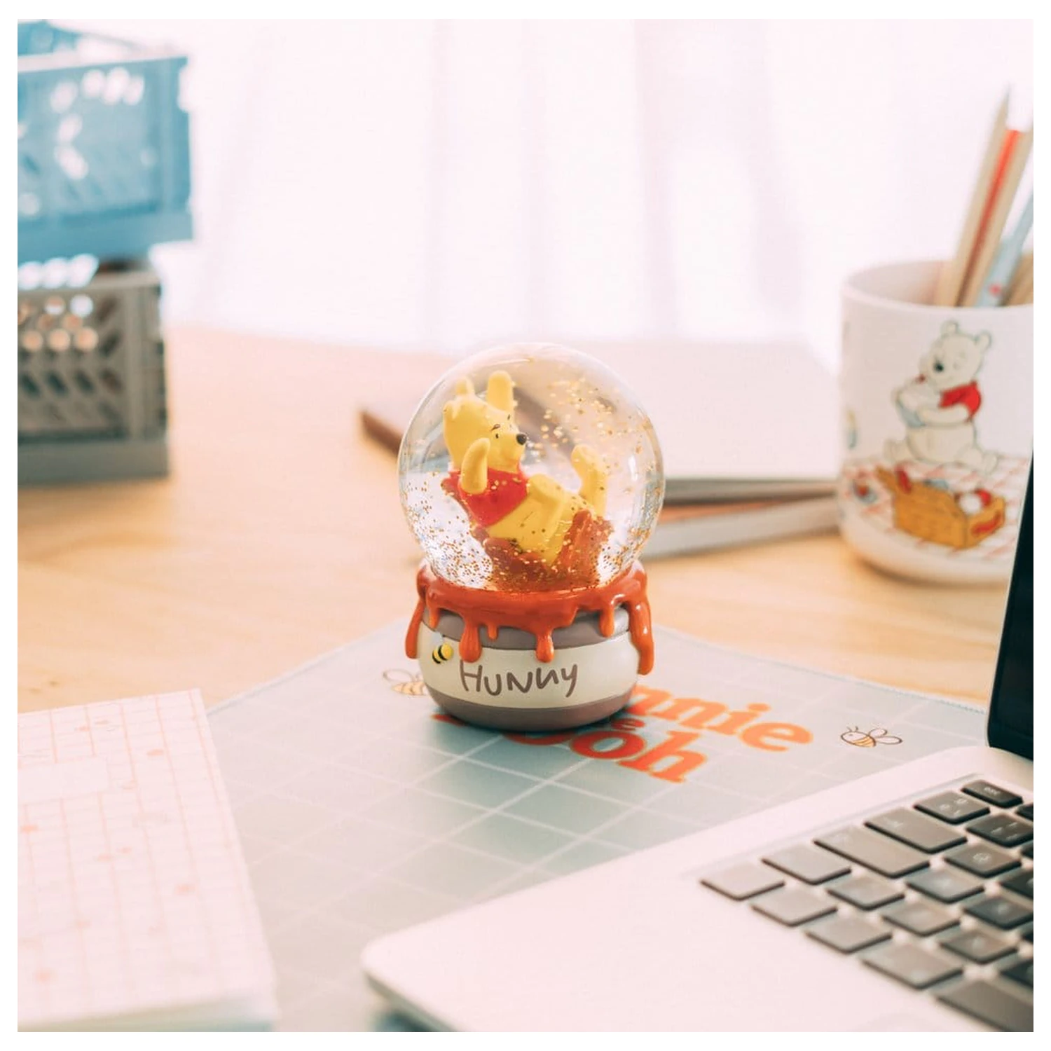 Disney Winnie the Pooh Glob de zapada 10 cm poza produsului