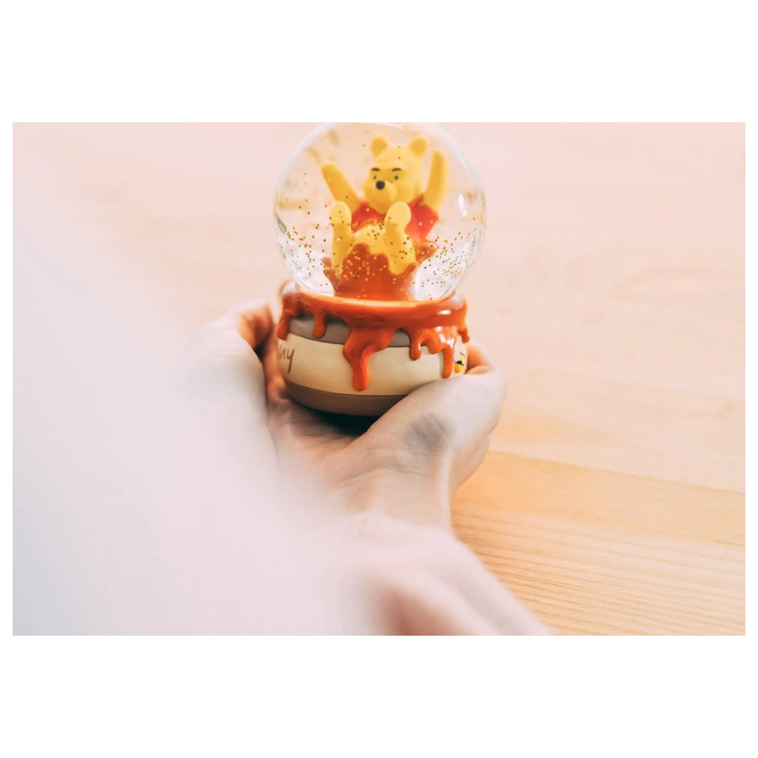 Disney Winnie the Pooh Glob de zapada 10 cm poza produsului