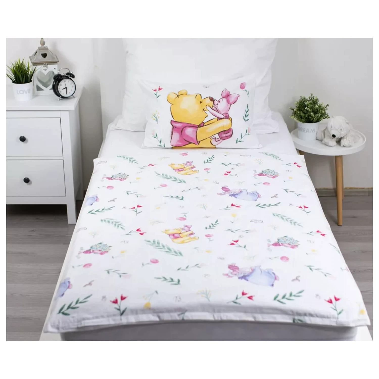 Set de lenjerie de pat Disney Winnie the Pooh Pooh Hugs pentru copii si copii mici poza produsului