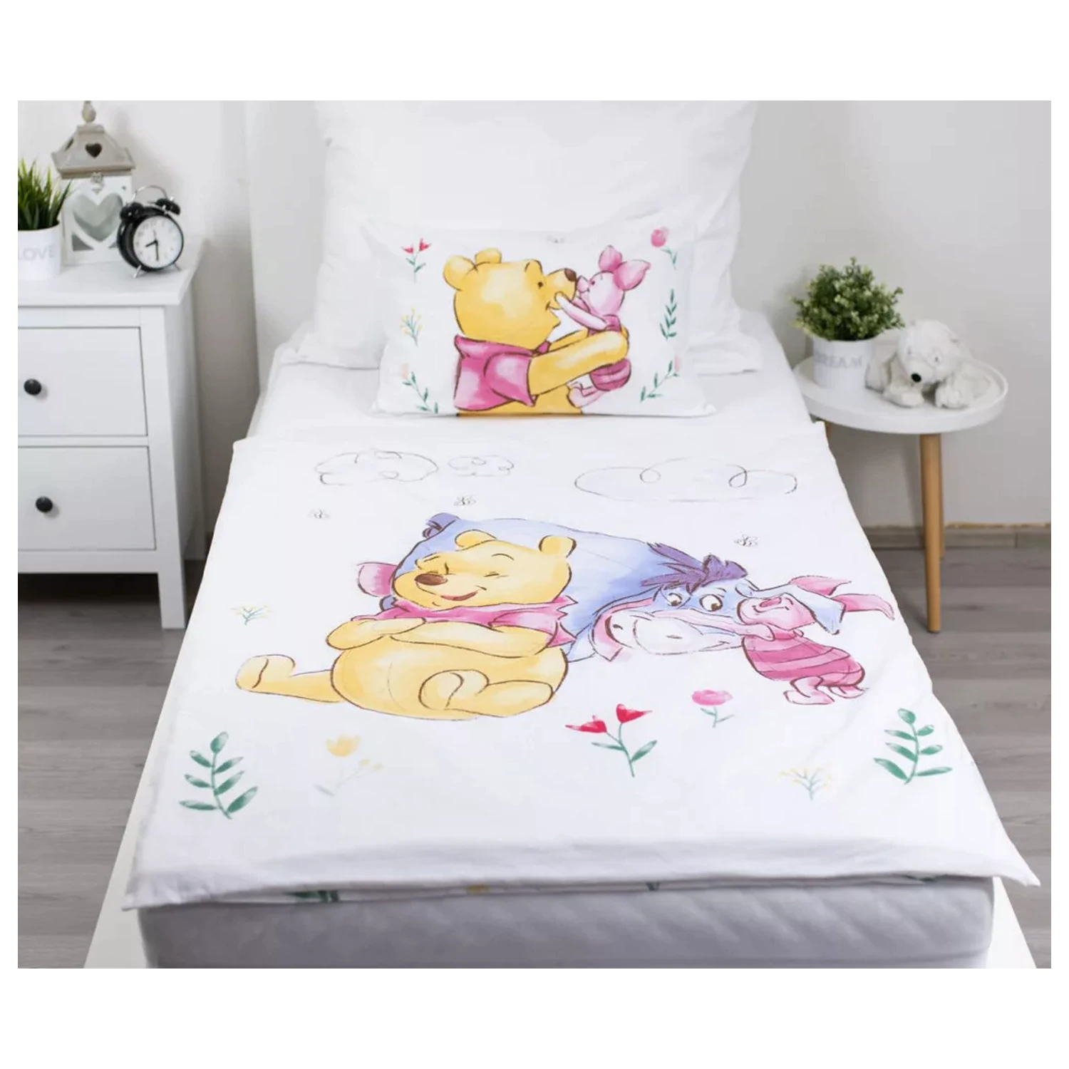 Set de lenjerie de pat Disney Winnie the Pooh Pooh Hugs pentru copii si copii mici poza produsului
