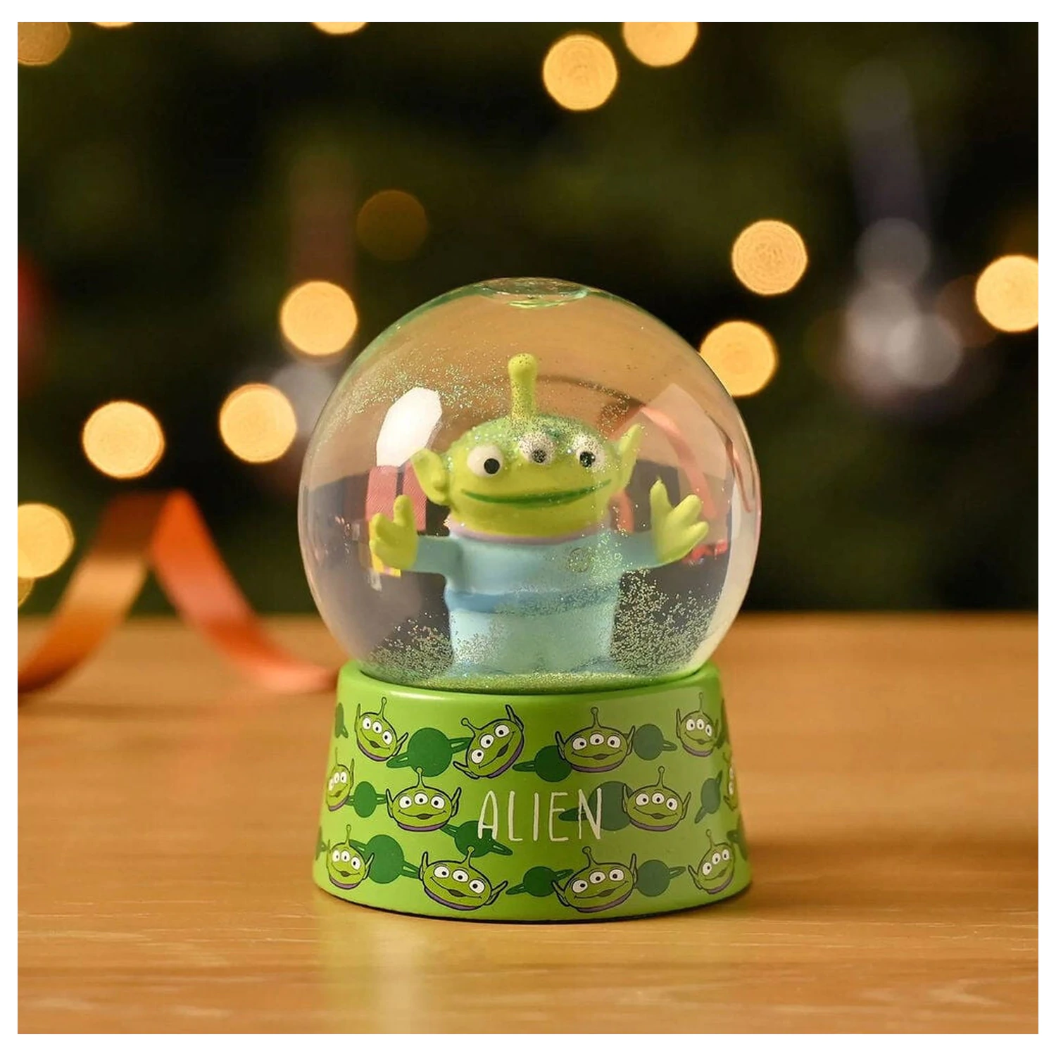 Disney Pixar Toy Story Alien Snowglobe poza produsului