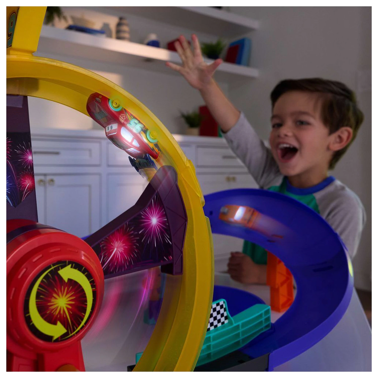 Disney Pixar Cars Lightning McQueen set pista poza produsului