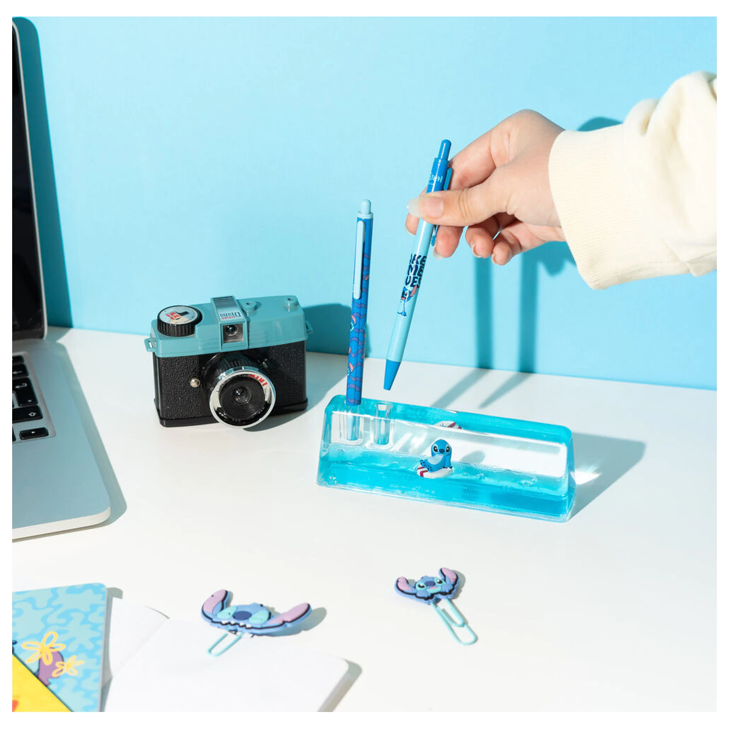 Disney Stitch set de creion, pix si stand acrilic poza produsului