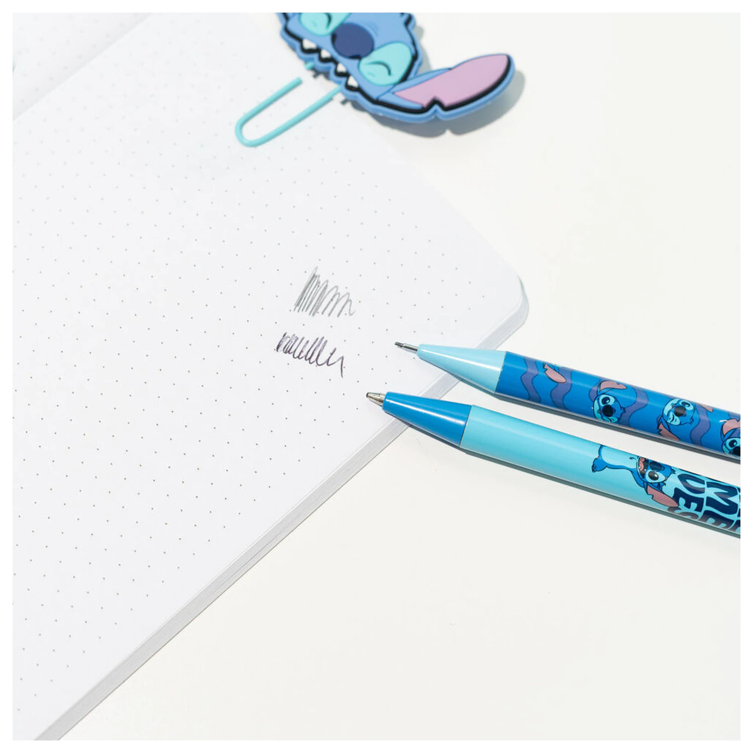 Disney Stitch set de creion, pix si stand acrilic poza produsului