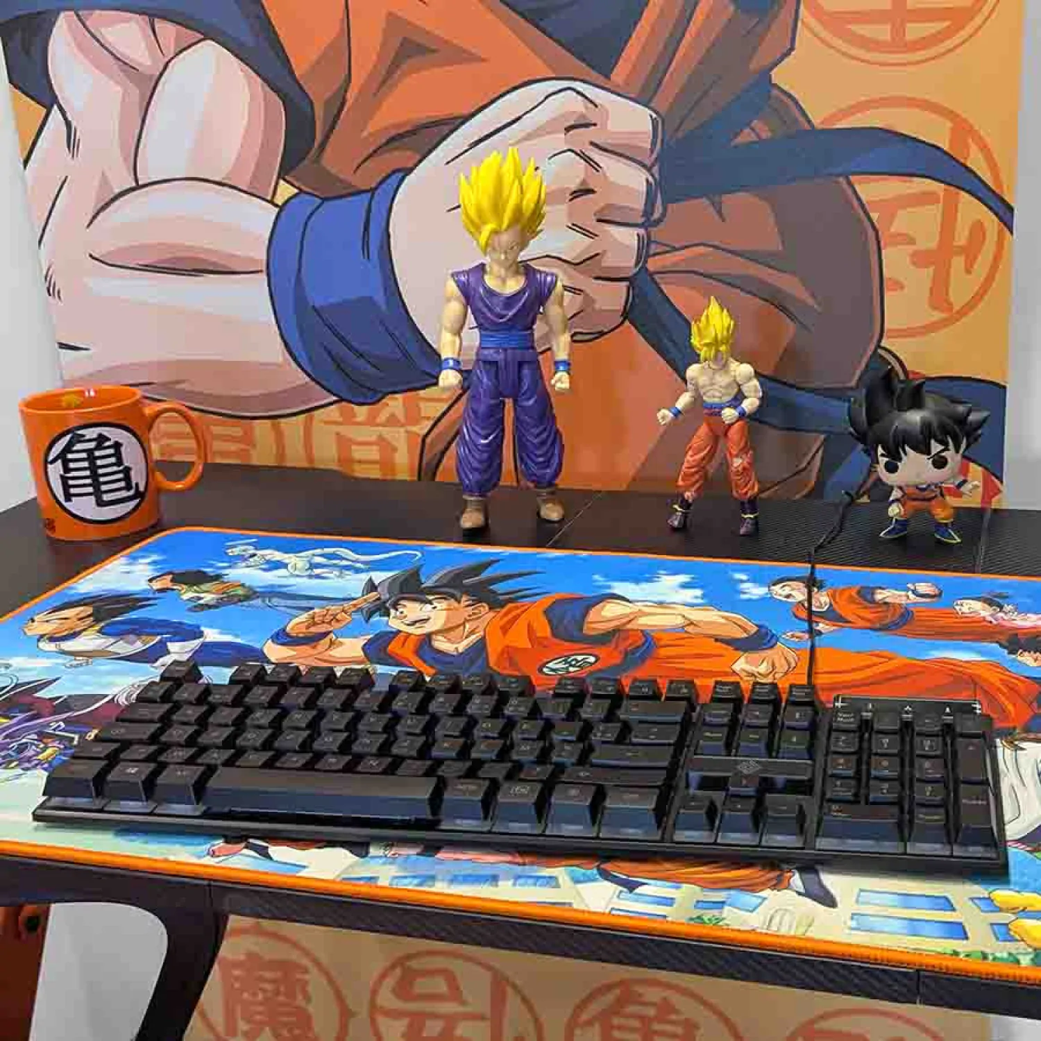 Dragon Ball Z XXL Desk Mat Prietenii lui Goku poza produsului