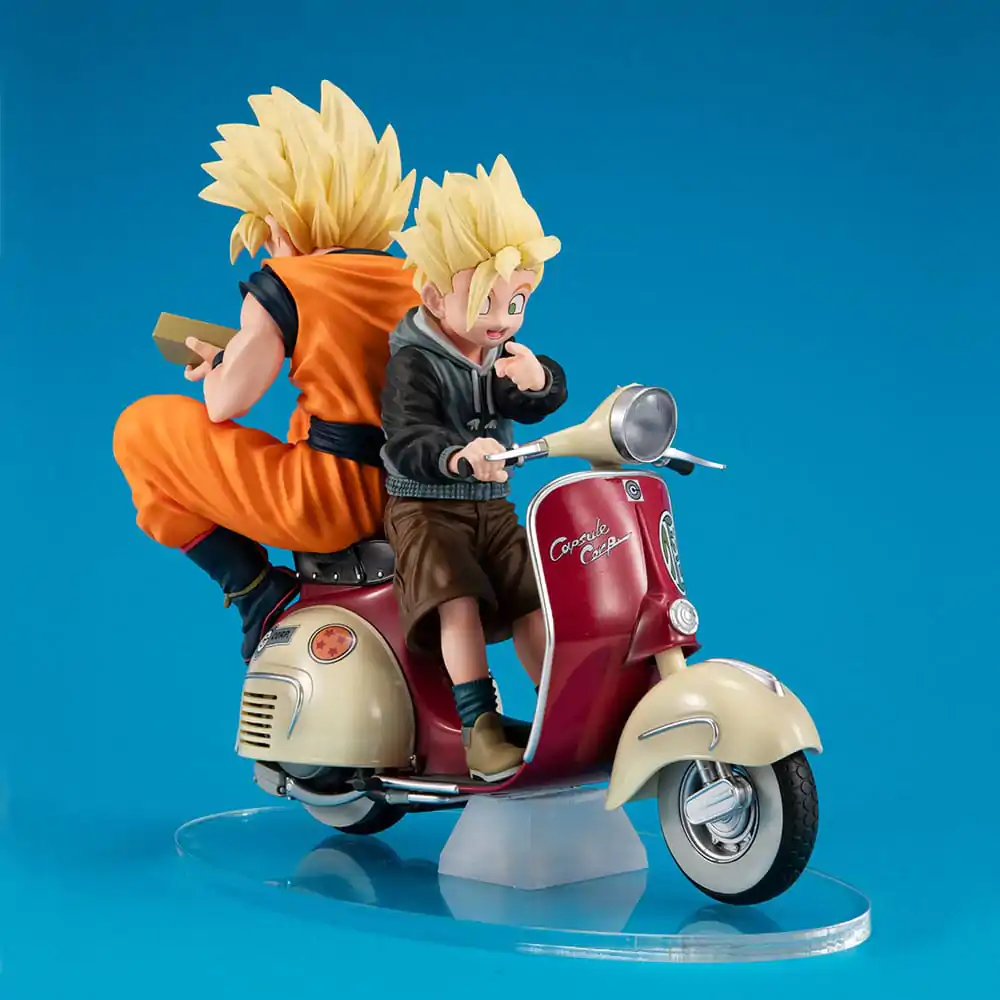 Dragonball Z 05 Diorama PVC de Birou Real McCoy Super Saiyan Son Goku & Super Saiyan Son Gohan & Motocicletă 16 cm poza produsului