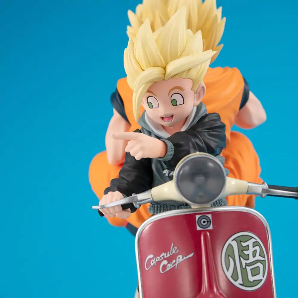 Dragonball Z 05 Diorama PVC de Birou Real McCoy Super Saiyan Son Goku & Super Saiyan Son Gohan & Motocicletă 16 cm poza produsului