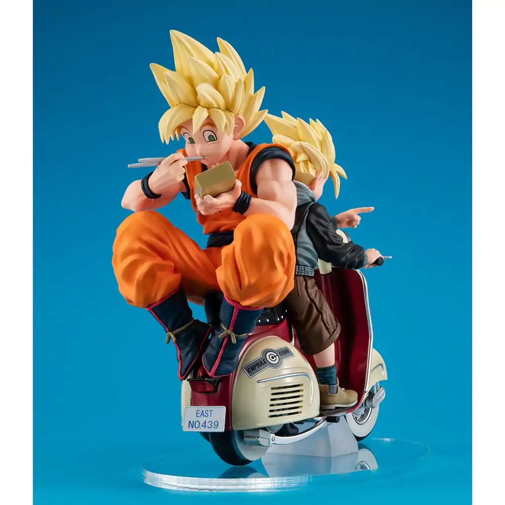 Dragonball Z 05 Diorama PVC de Birou Real McCoy Super Saiyan Son Goku & Super Saiyan Son Gohan & Motocicletă 16 cm poza produsului