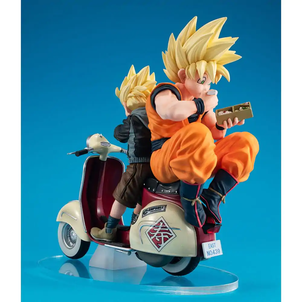 Dragonball Z 05 Diorama PVC de Birou Real McCoy Super Saiyan Son Goku & Super Saiyan Son Gohan & Motocicletă 16 cm poza produsului