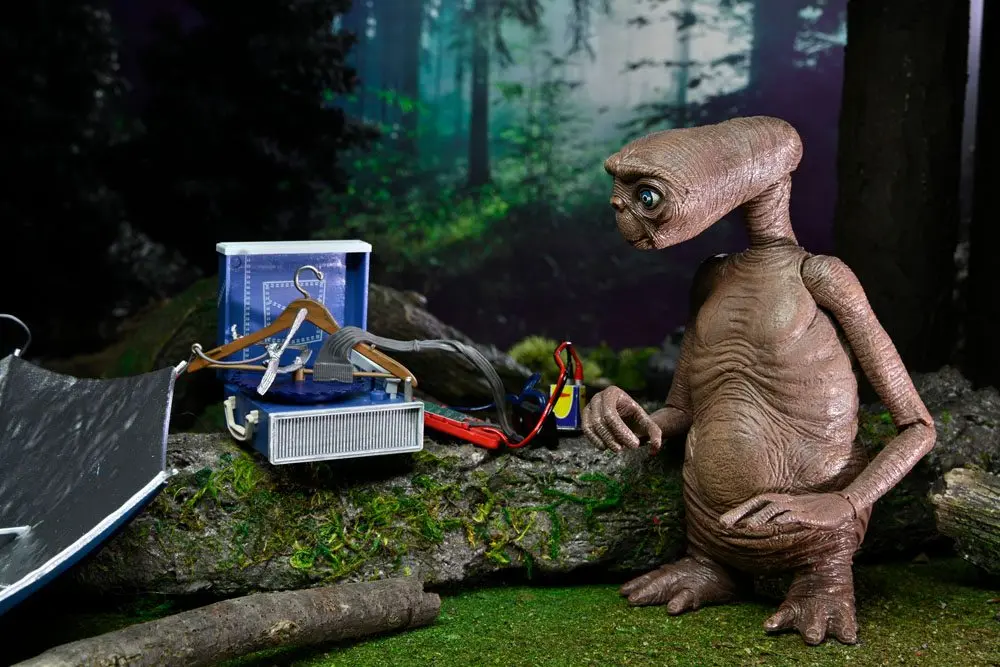 Figurină de acțiune E.T. the Extra-Terrestrial Ultimate Deluxe E.T. 11 cm poza produsului