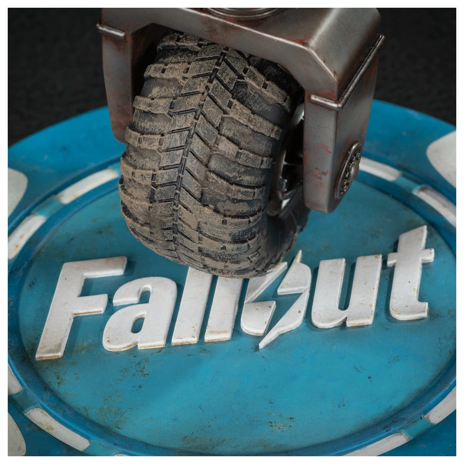 Fallout Amazon PVC Figura Victor the Securitron 25 cm poza produsului