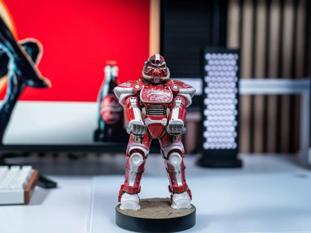 Fallout Nuka Cola Power Armour Cable Guys Controller suport si Phone suport poza produsului