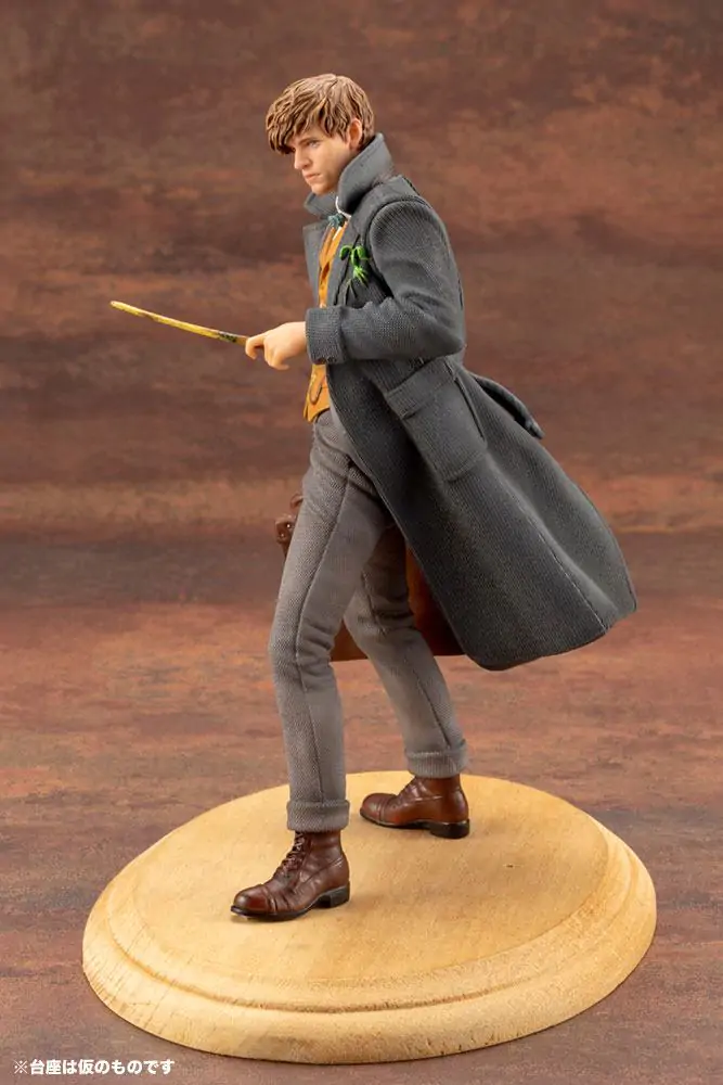 Fantastic Beasts 2 ARTFX+ statuie din PVC 1/10 Newt Scamander 18 cm poza produsului