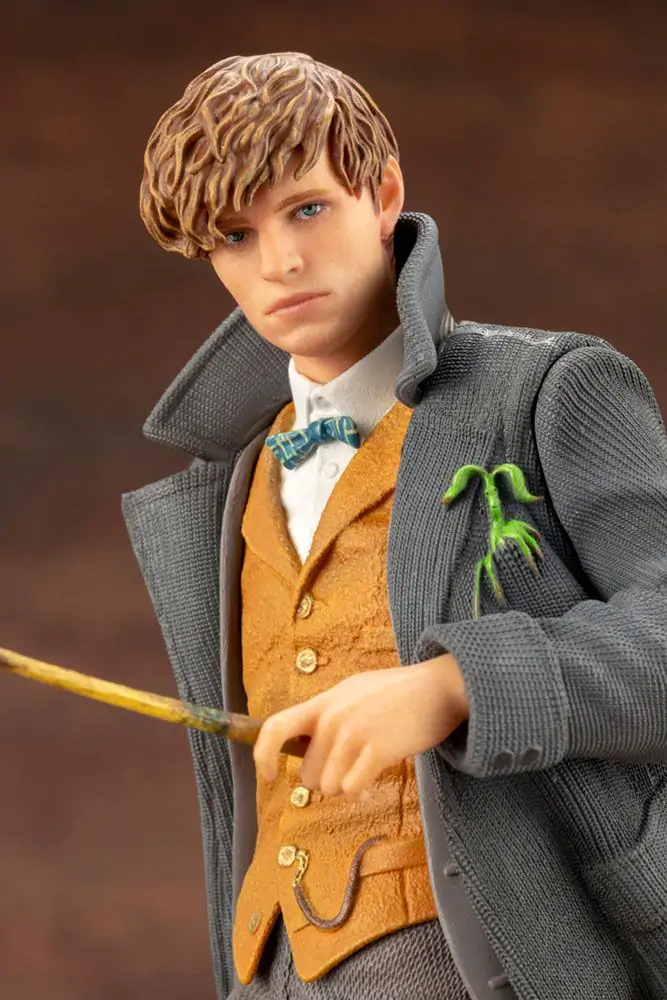 Fantastic Beasts 2 ARTFX+ statuie din PVC 1/10 Newt Scamander 18 cm poza produsului