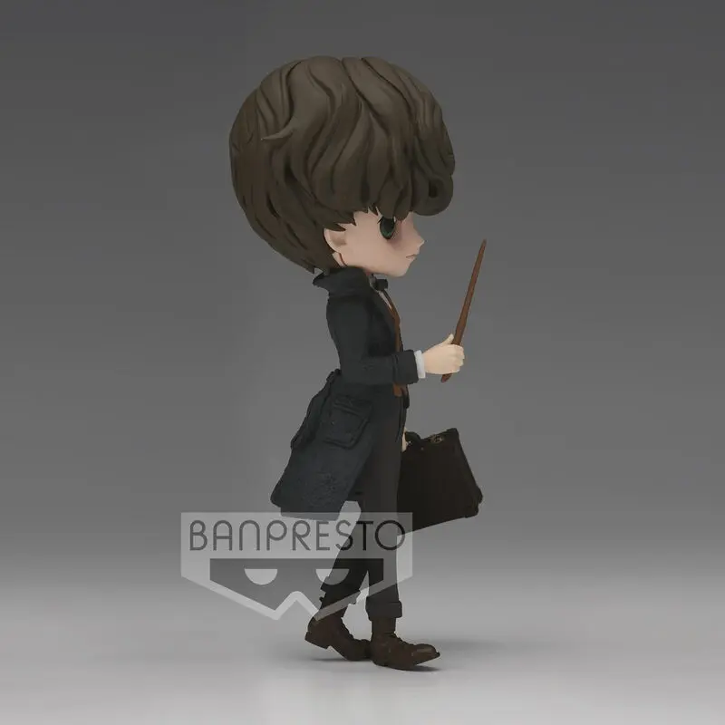 Figurina Fantastic Beasts Newt Scamander Ver.A Q posket 14 cm poza produsului
