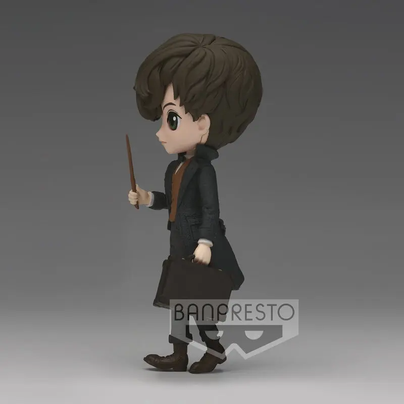 Figurina Fantastic Beasts Newt Scamander Ver.A Q posket 14 cm poza produsului