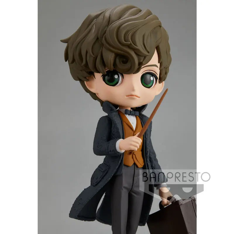 Figurina Fantastic Beasts Newt Scamander Ver.A Q posket 14 cm poza produsului