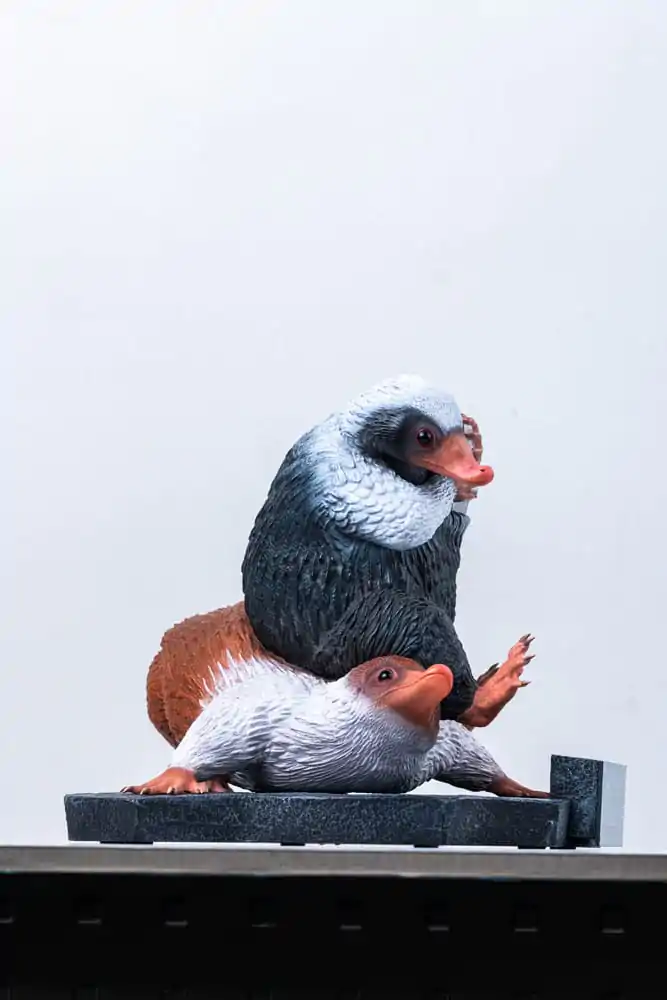 Fantastic Beasts Statuie Mărime Naturală Niffler 2 22 cm poza produsului