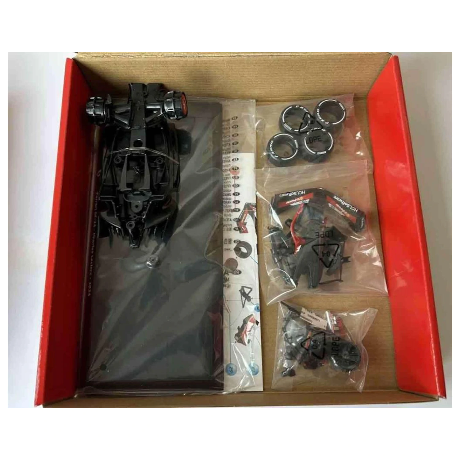 Formula 1 F1 Ferrari SF-24 N.16 Charles Leclerc Kit model 1/24 poza produsului