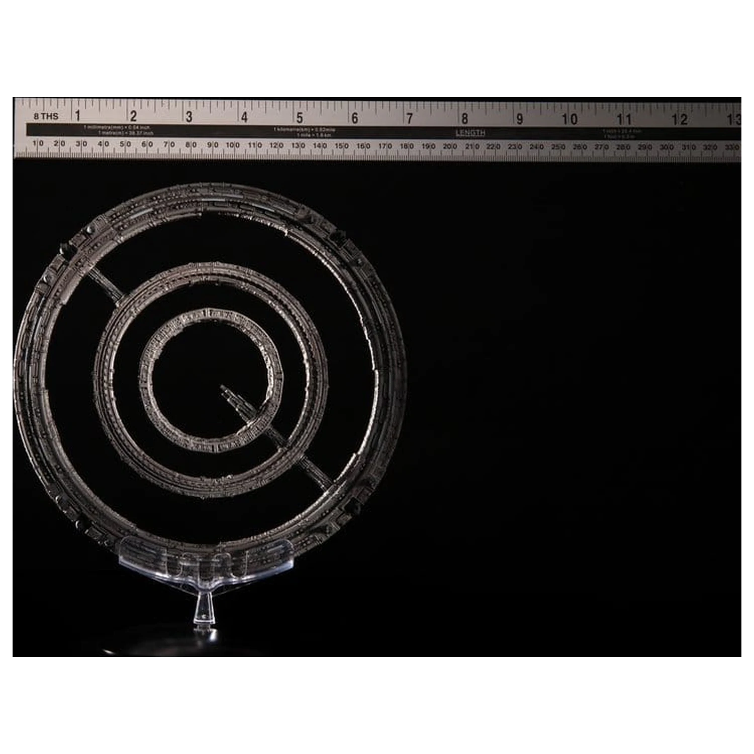 Foundation Die-Cast The Invictus Spaceship 20 cm poza produsului