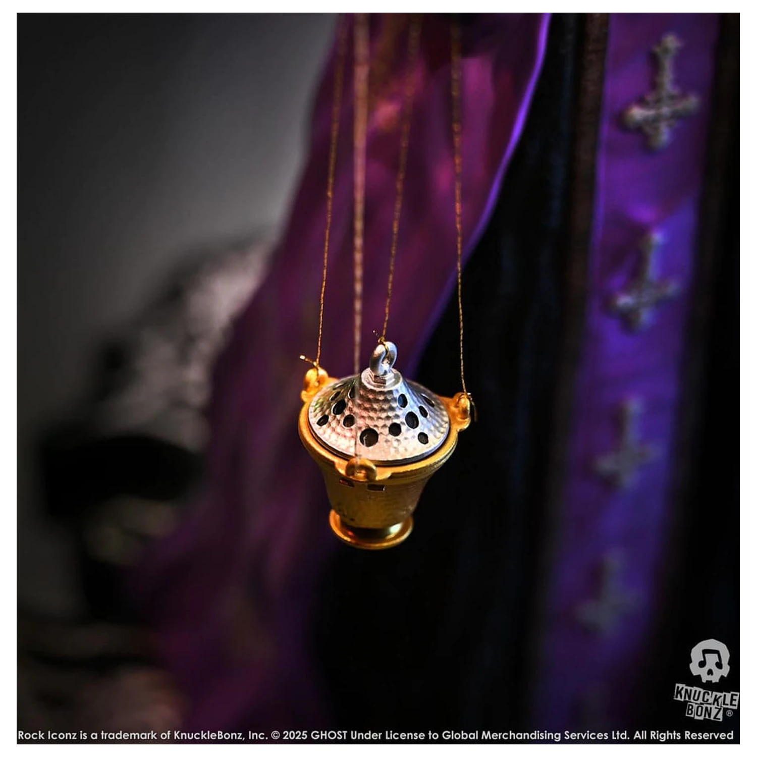 Ghost Rock Iconz Statuie Papa V Perpetua Purple Robes 22 cm poza produsului