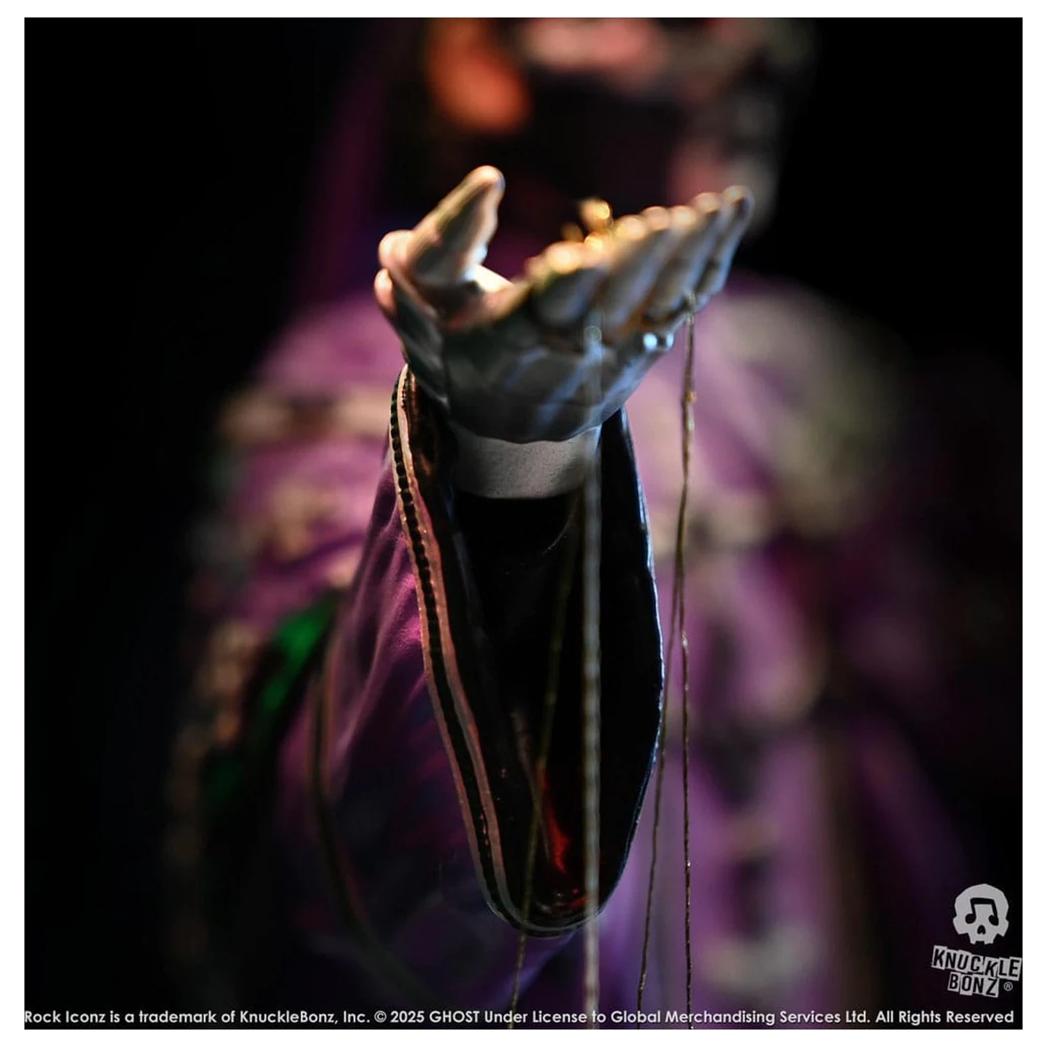 Ghost Rock Iconz Statuie Papa V Perpetua Purple Robes 22 cm poza produsului