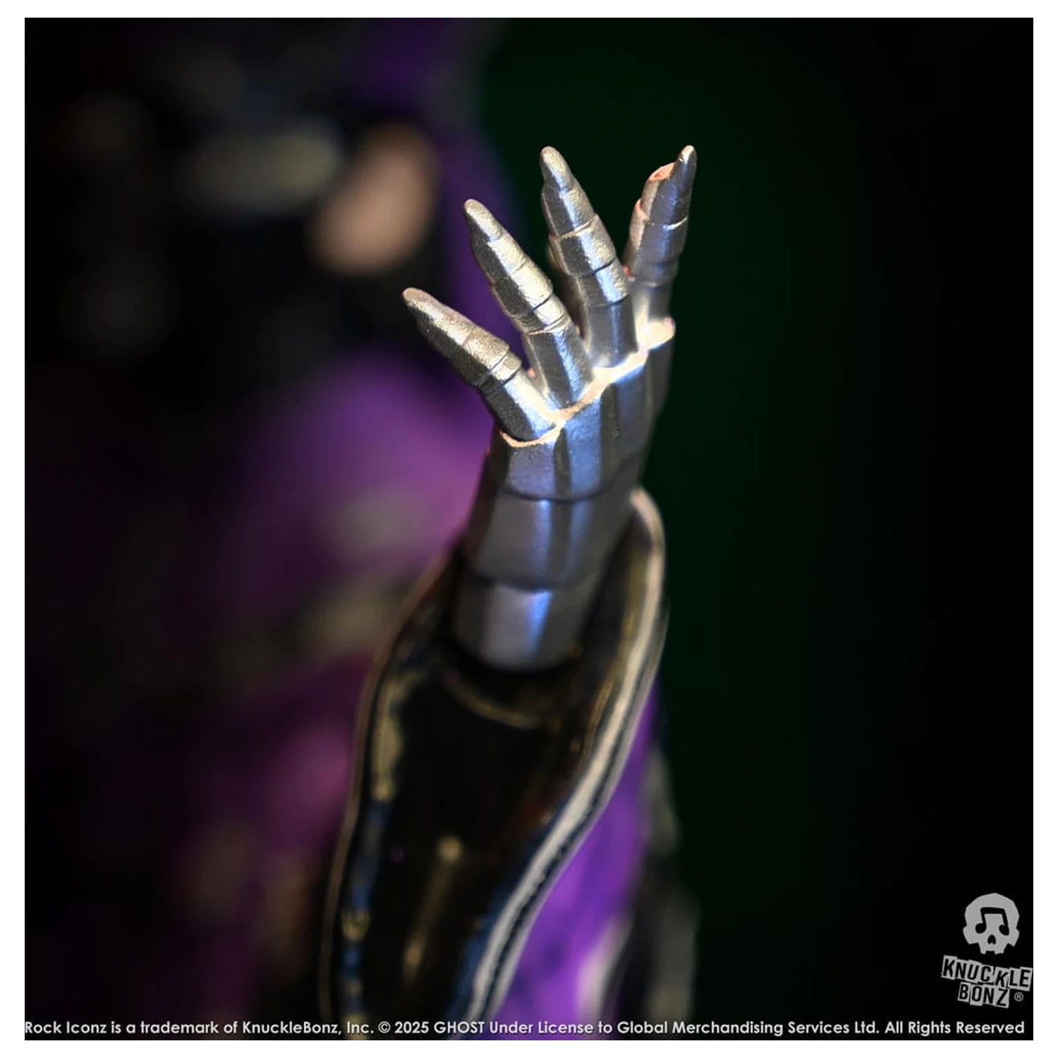 Ghost Rock Iconz Statuie Papa V Perpetua Purple Robes 22 cm poza produsului