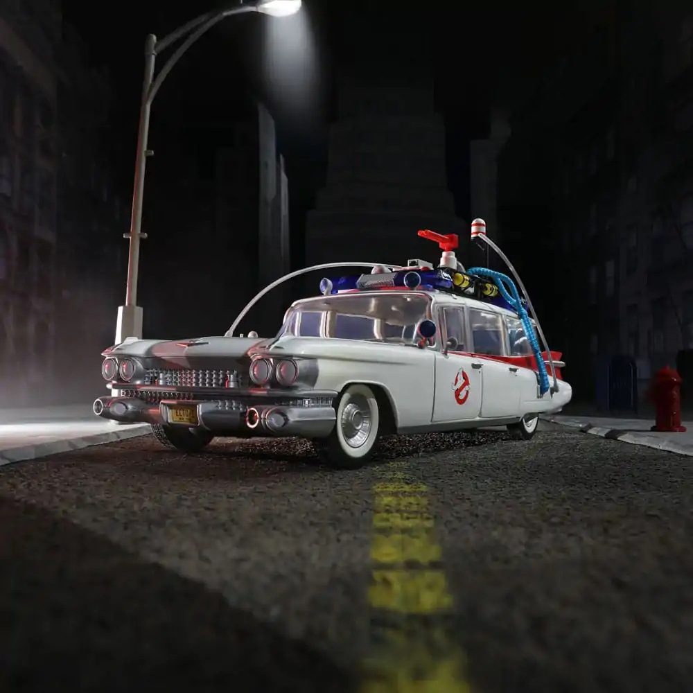 Ghostbusters Plasma Series Vehicul 1/18 Ecto-1 (1984) poza produsului