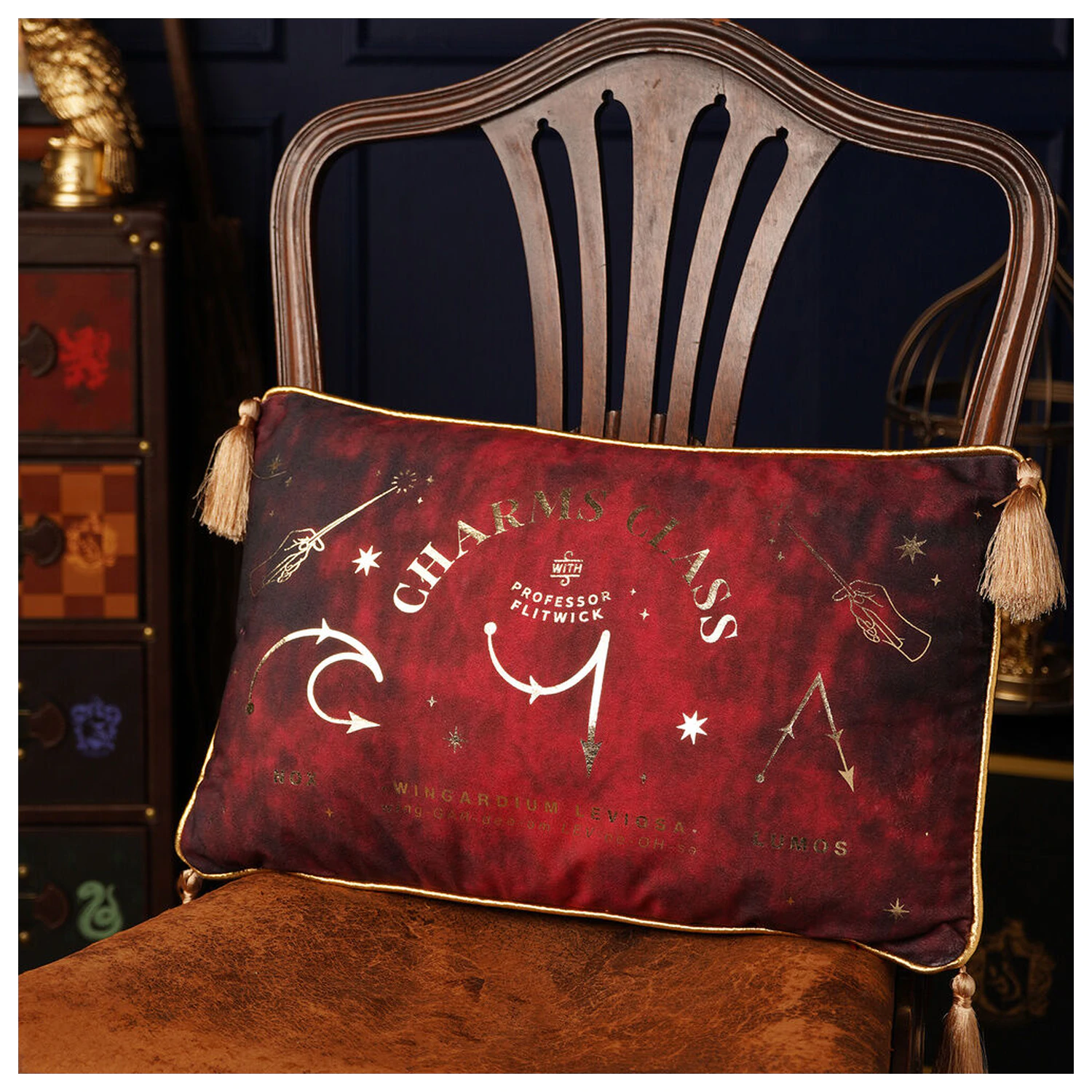 Pernă din velur Harry Potter Charms Class poza produsului