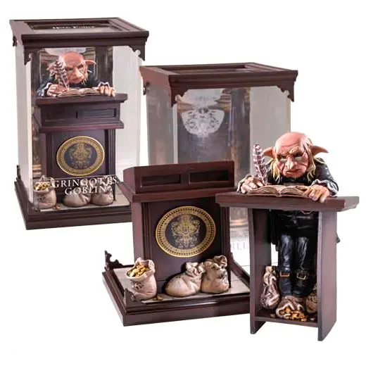 Harry Potter Magical Creatures Statuie Gringotts Goblin 19 cm poza produsului