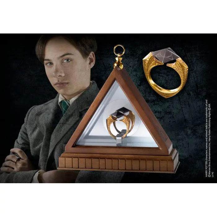 Harry Potter Replica 1/1 Inel Horcrux al lui Lord Voldemort (placat cu aur) poza produsului