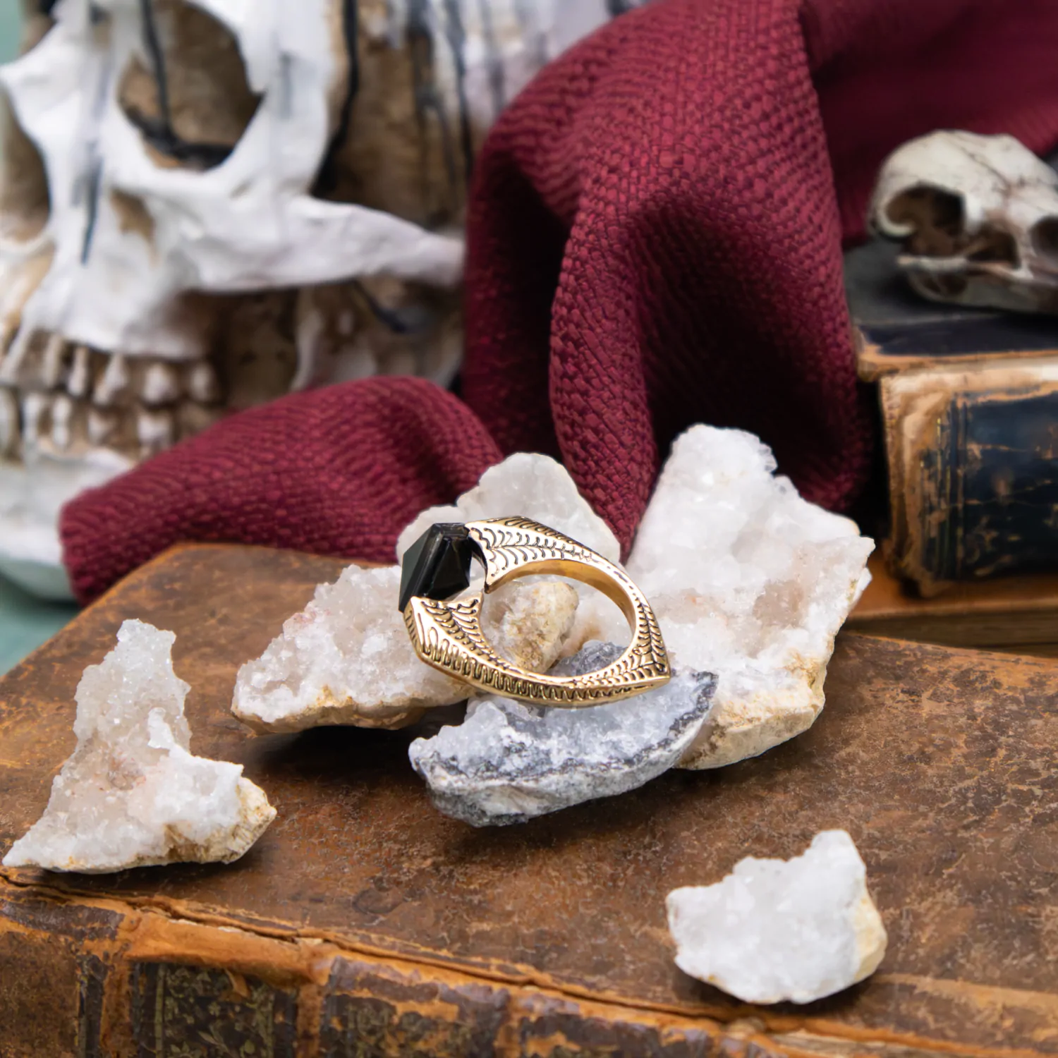 Harry Potter Replica 1/1 Inel Horcrux al lui Lord Voldemort (placat cu aur) poza produsului