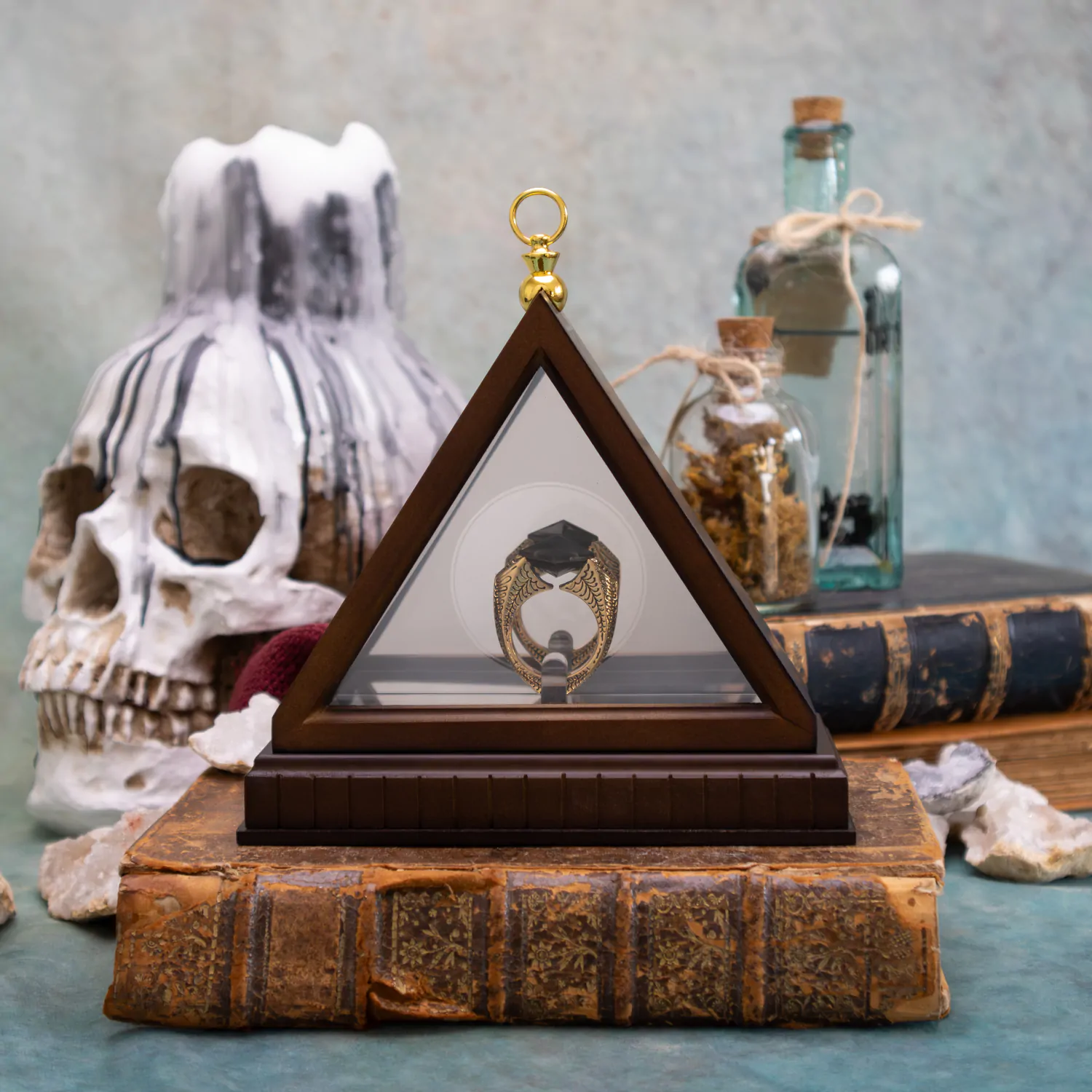 Harry Potter Replica 1/1 Inel Horcrux al lui Lord Voldemort (placat cu aur) poza produsului
