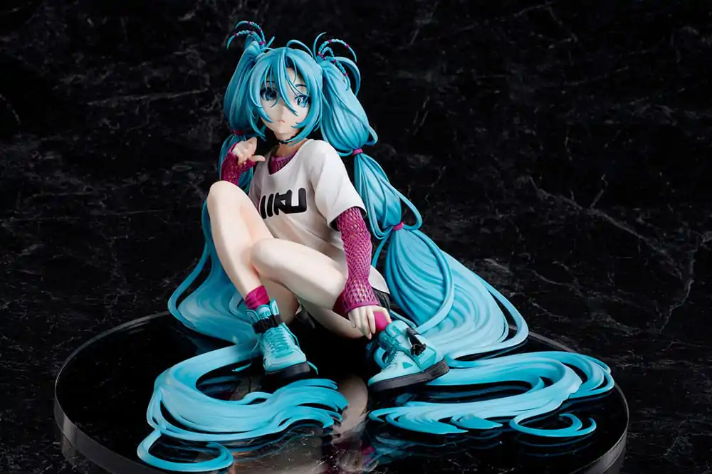 Statuie Hatsune Miku 1/4 Yoneyama Mai The Latest Street Style "Cute" Limited Edition 17 cm poza produsului