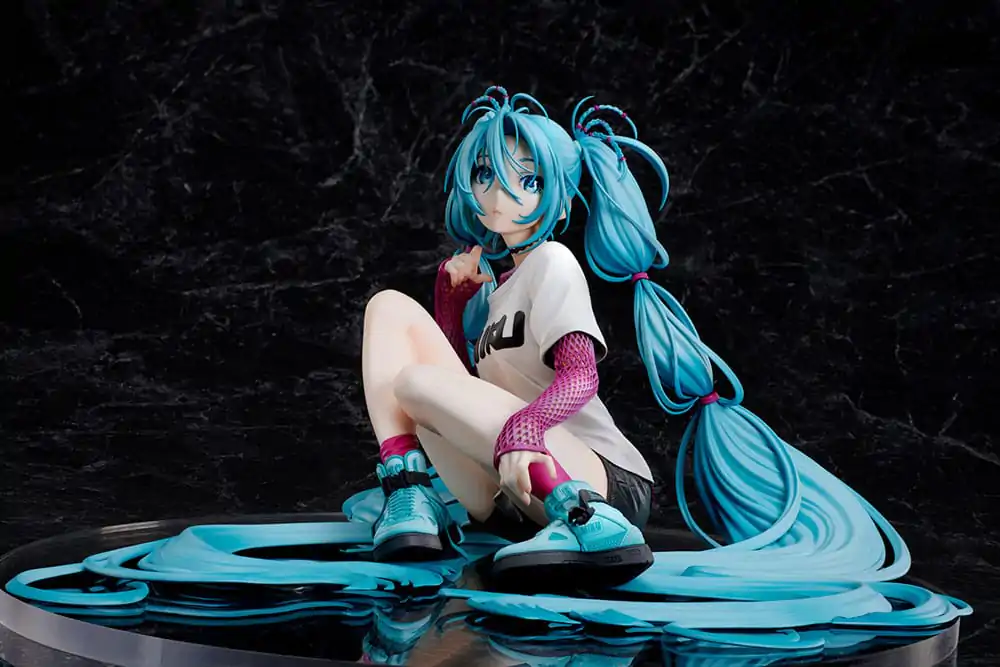 Statuie Hatsune Miku 1/4 Yoneyama Mai The Latest Street Style "Cute" Limited Edition 17 cm poza produsului