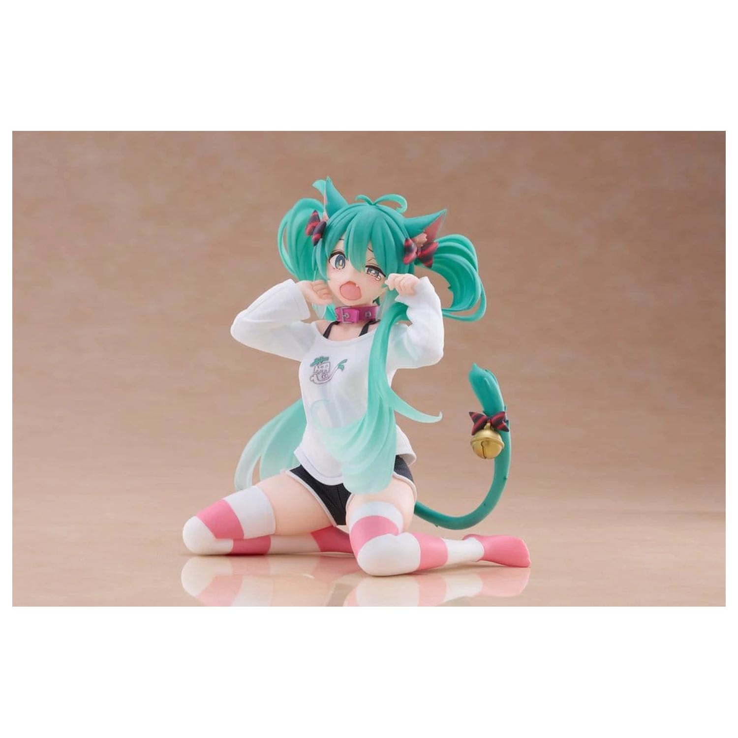 Hatsune Miku Statuie PVC Figurina draguta pentru birou Hatsune Miku Cat Ear T-Shirt Ver. 13 cm poza produsului