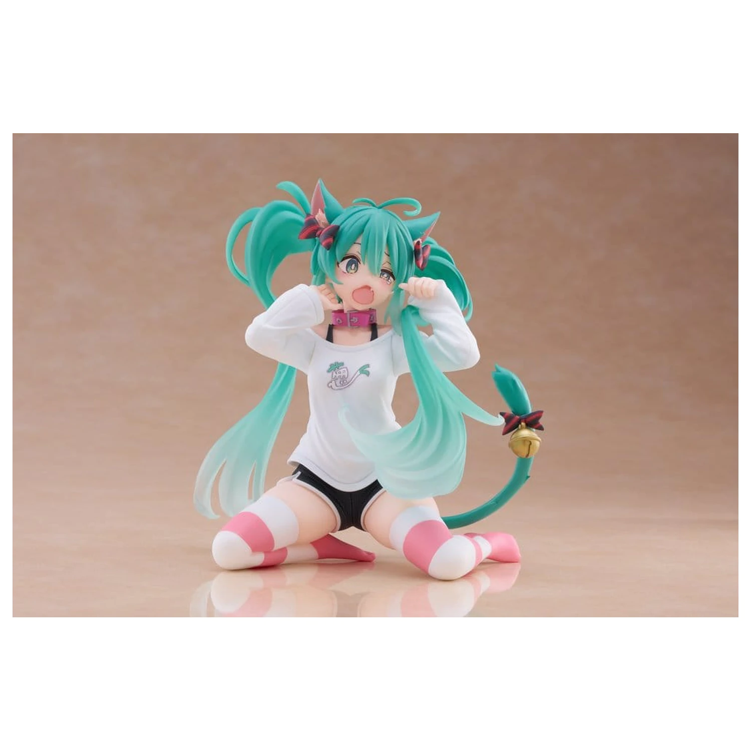 Hatsune Miku Statuie PVC Figurina draguta pentru birou Hatsune Miku Cat Ear T-Shirt Ver. 13 cm poza produsului