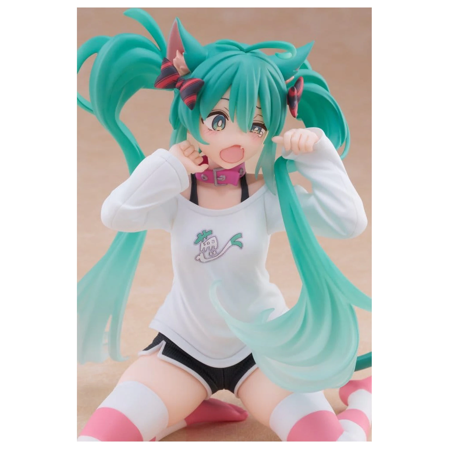 Hatsune Miku Statuie PVC Figurina draguta pentru birou Hatsune Miku Cat Ear T-Shirt Ver. 13 cm poza produsului